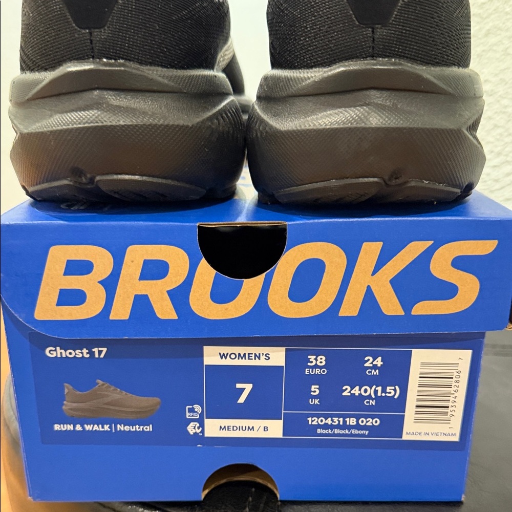 Brooks Women's Black Ghost 17 Athletic Running Shoes - Picture 2 of 4